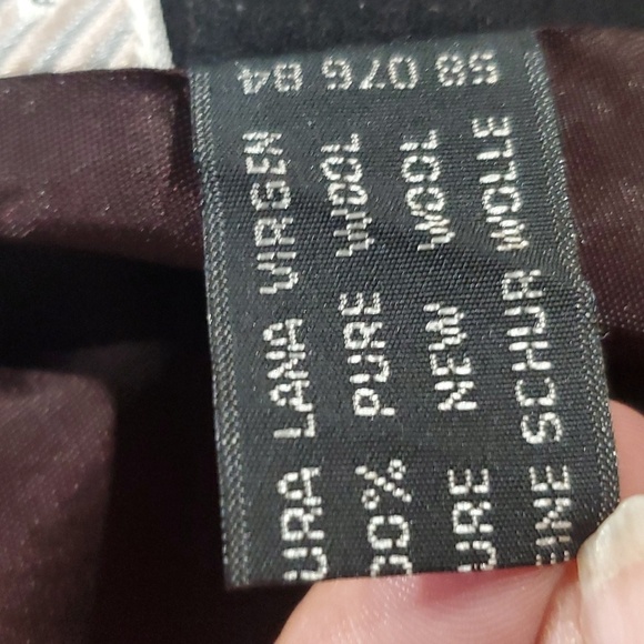 Neiman Marcus vintage wool black crop blazer - Picture 5 of 5